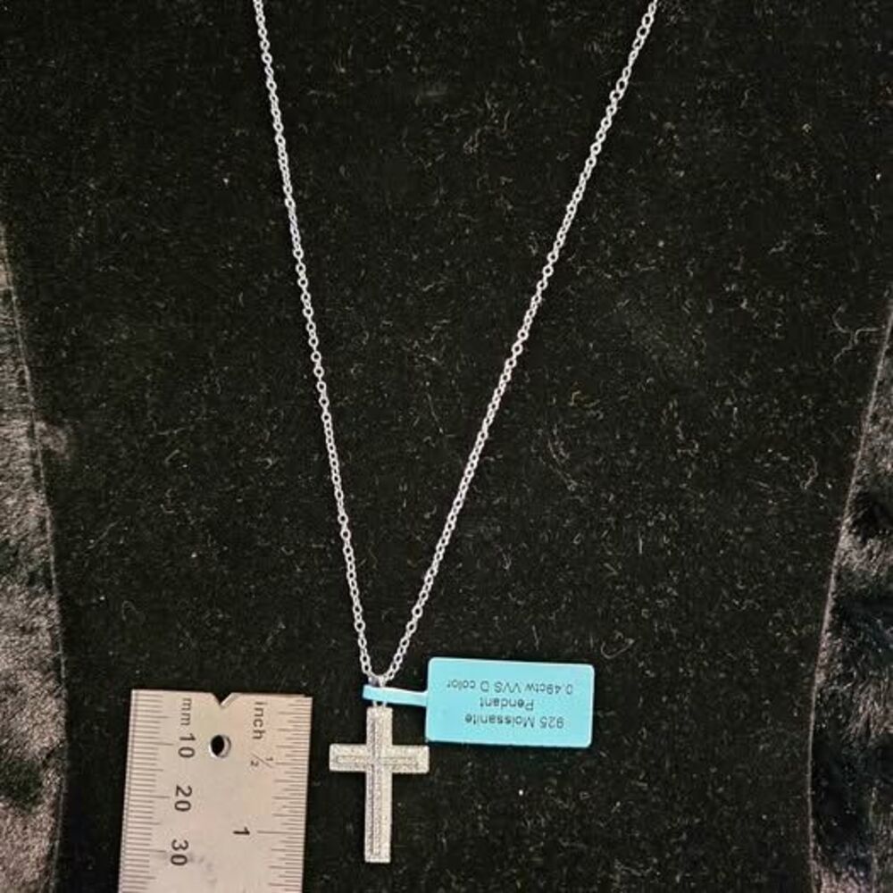 .49CTW VVSD Moissanite Cross on 18" chain in .925 Sterling Silver